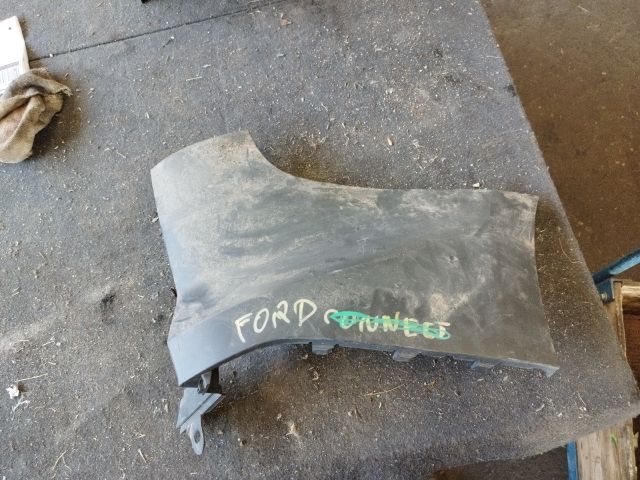 bontott FORD TRANSIT COURIER Jobb hátsó Lökhárító Sarok (Műanyag)