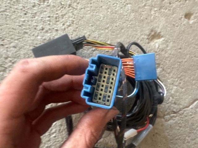 bontott FORD TRANSIT COURIER Vonóhorog Kábelköteg