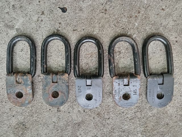 bontott FORD TRANSIT Csomagrögzítő