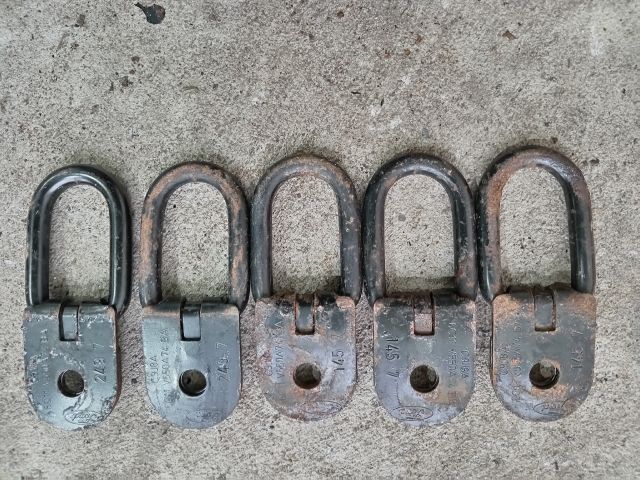 bontott FORD TRANSIT Csomagrögzítő