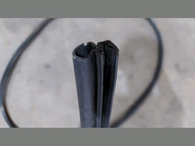 bontott FORD TRANSIT Csomagtérajtó Gumikéder