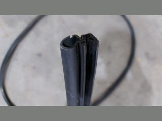 bontott FORD TRANSIT Csomagtérajtó Gumikéder