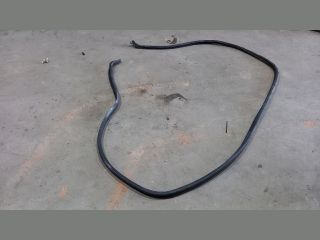 bontott FORD TRANSIT Csomagtérajtó Gumikéder