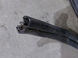 bontott FORD TRANSIT Csomagtérajtó Gumikéder