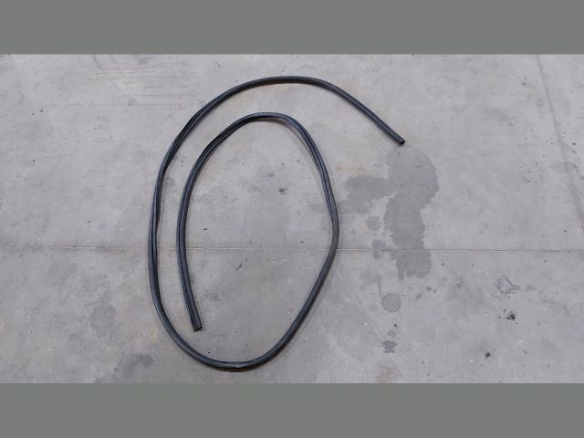 bontott FORD TRANSIT Csomagtérajtó Gumikéder