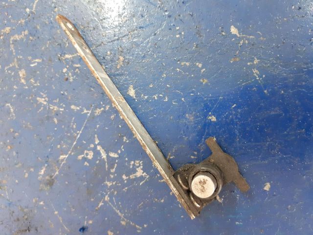 bontott FORD TRANSIT Csomagtérajtó Ütköző