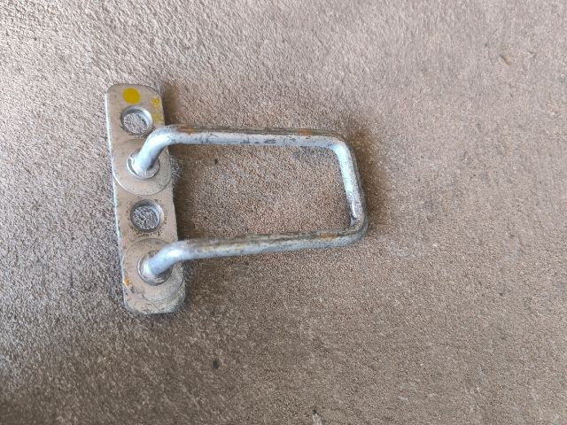 bontott FORD TRANSIT Csomagtérajtó Zárbetét