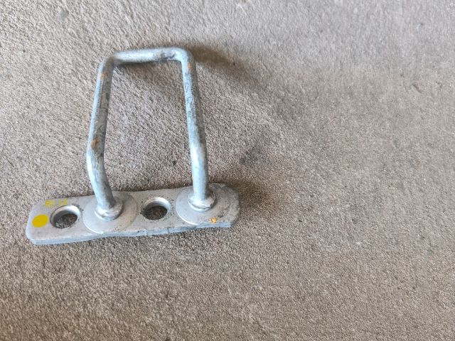 bontott FORD TRANSIT Csomagtérajtó Zárbetét