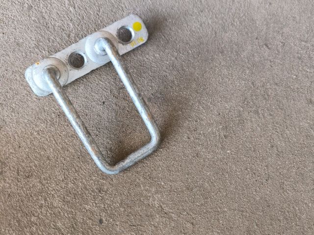 bontott FORD TRANSIT Csomagtérajtó Zárbetét