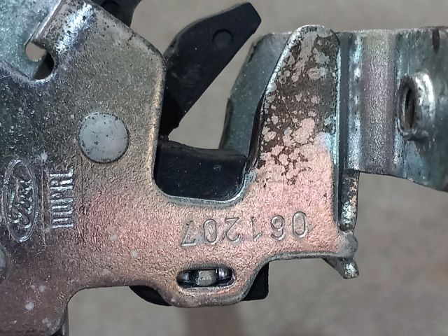 bontott FORD TRANSIT Csomagtérajtó Zárszerkezet