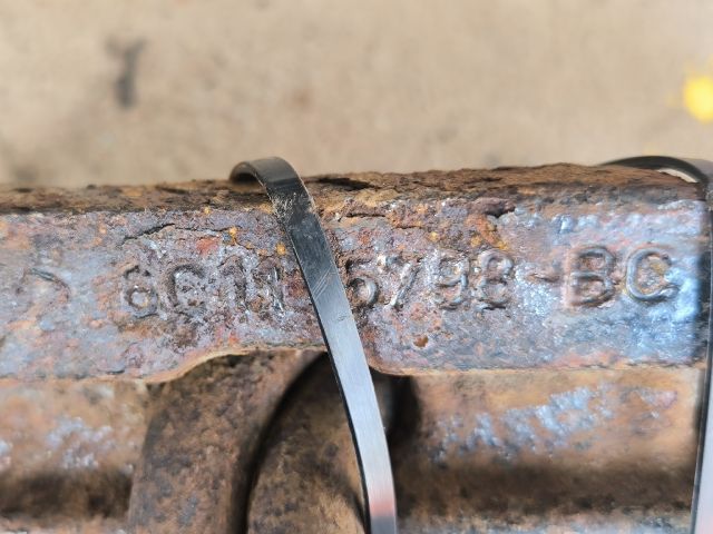 bontott FORD TRANSIT Cuppántcsavar