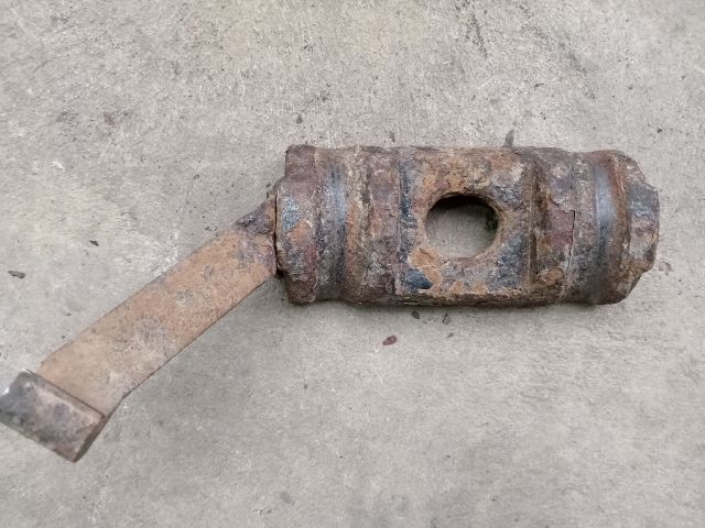 bontott FORD TRANSIT Cuppántcsavar