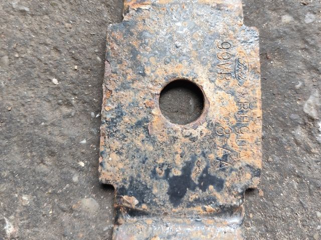 bontott FORD TRANSIT Cuppántcsavar