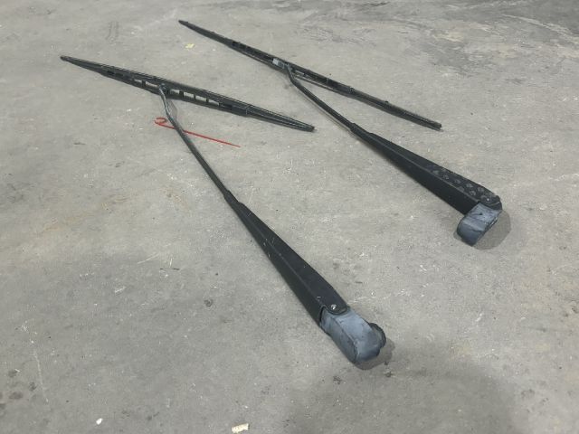 bontott FORD TRANSIT Első Ablaktörlő Kar