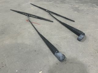 bontott FORD TRANSIT Első Ablaktörlő Kar