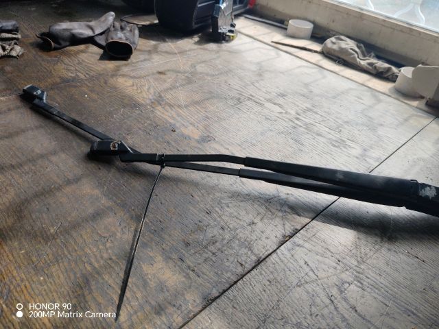 bontott FORD TRANSIT Első Ablaktörlő Kar