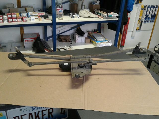 bontott FORD TRANSIT Első Ablaktörlő Szerkezet Motorral