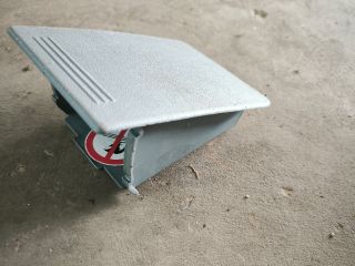 bontott FORD TRANSIT Első Hamutartó