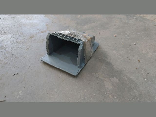 bontott FORD TRANSIT Első Hamutartó