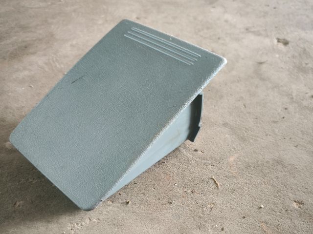 bontott FORD TRANSIT Első Hamutartó