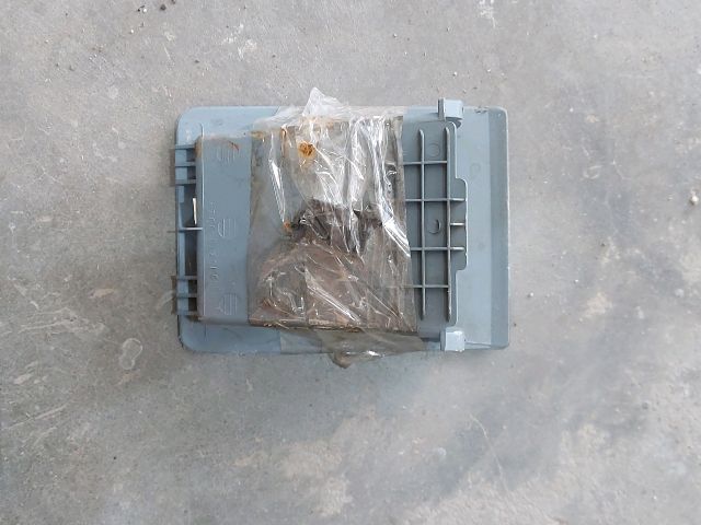 bontott FORD TRANSIT Első Hamutartó