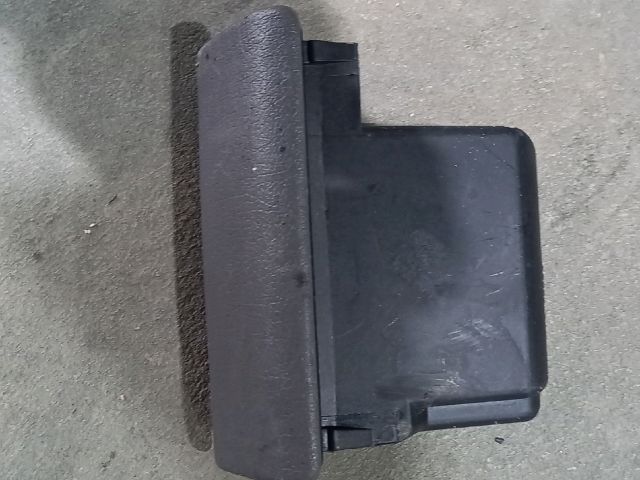 bontott FORD TRANSIT Első Hamutartó