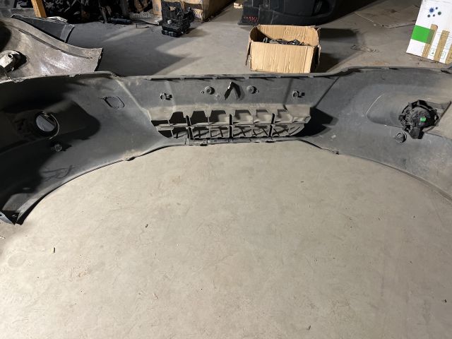 bontott FORD TRANSIT Első Lökhárító Alsó (Műanyag)