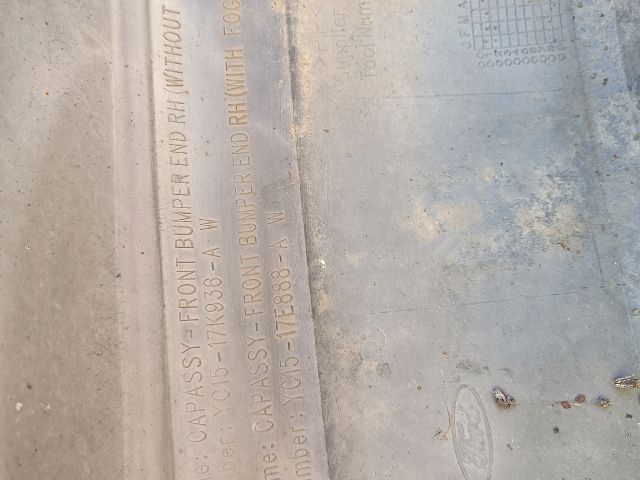 bontott FORD TRANSIT Első Lökhárító (Részeivel)