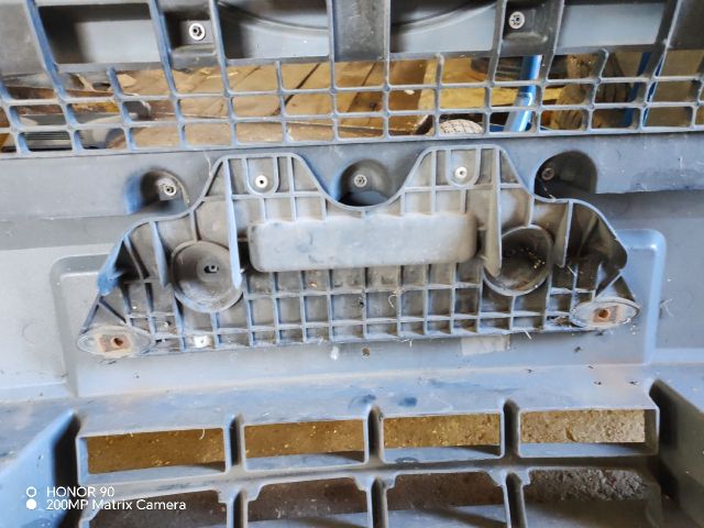 bontott FORD TRANSIT Első Lökhárító (Részeivel)