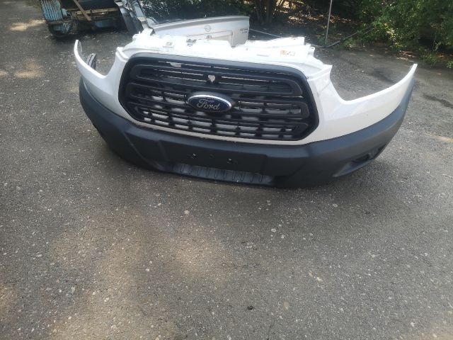 bontott FORD TRANSIT Első Lökhárító (Részeivel)