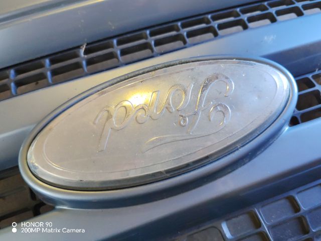 bontott FORD TRANSIT Első Lökhárító (Részeivel)