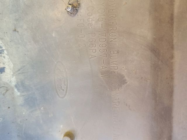 bontott FORD TRANSIT Első Lökhárító (Részeivel)