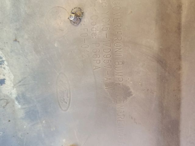 bontott FORD TRANSIT Első Lökhárító (Részeivel)