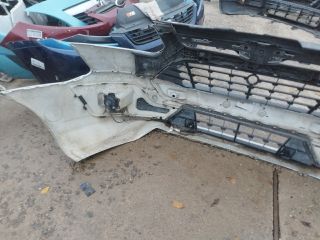 bontott FORD TRANSIT Első Lökhárító (Részeivel)