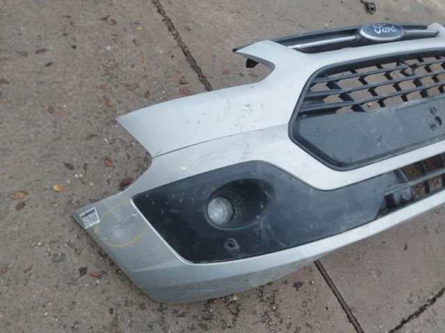 bontott FORD TRANSIT Első Lökhárító (Részeivel)
