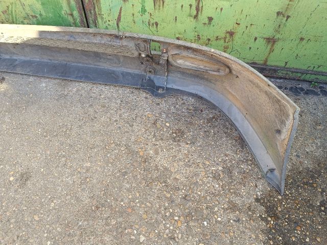 bontott FORD TRANSIT Első Lökhárító (Részeivel)