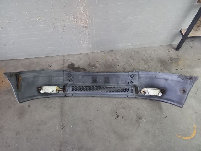 bontott FORD TRANSIT Első Lökhárító (Üresen)