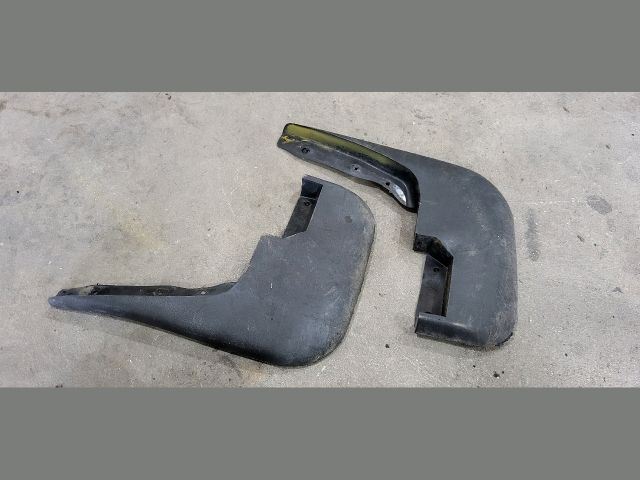 bontott FORD TRANSIT Első Sárvédő Gumi Pár