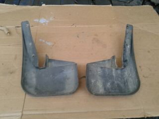 bontott FORD TRANSIT Első Sárvédő Gumi Pár