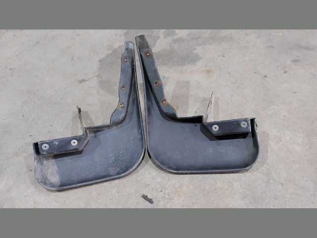 bontott FORD TRANSIT Első Sárvédő Gumi Pár