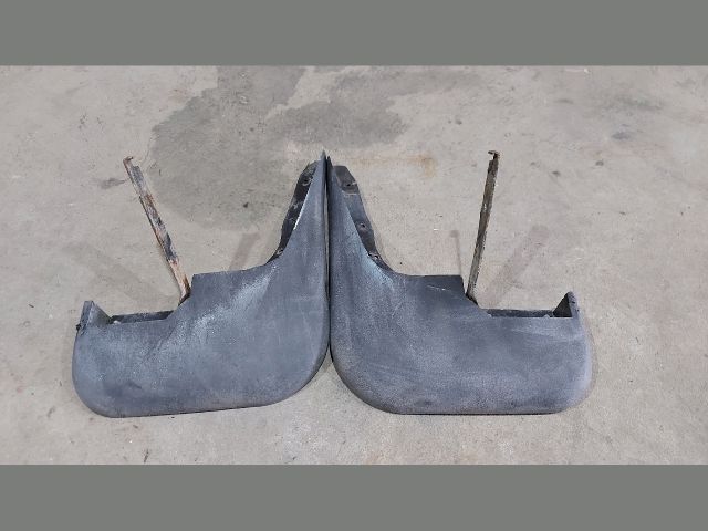 bontott FORD TRANSIT Első Sárvédő Gumi Pár