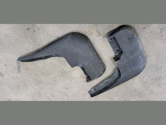 bontott FORD TRANSIT Első Sárvédő Gumi Pár