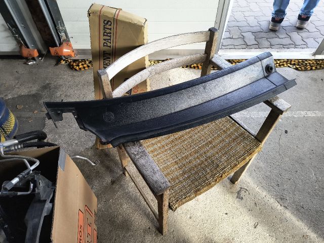 bontott FORD TRANSIT Első Szélvédő Jobb Díszléc