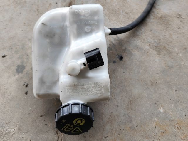 bontott FORD TRANSIT Fékfolyadék Tartály