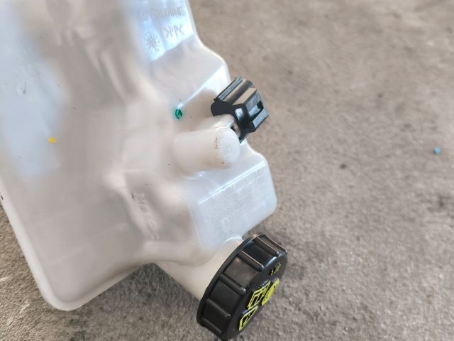 bontott FORD TRANSIT Fékfolyadék Tartály