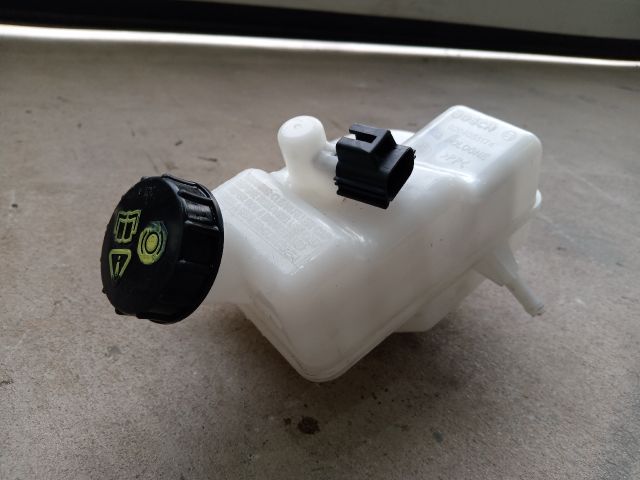 bontott FORD TRANSIT Fékfolyadék Tartály