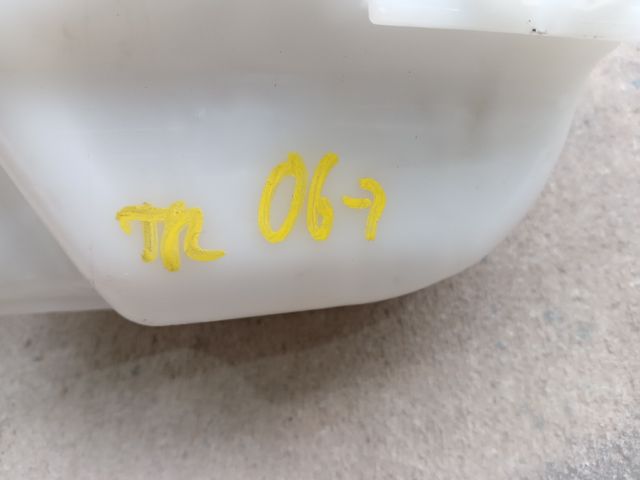 bontott FORD TRANSIT Fékfolyadék Tartály