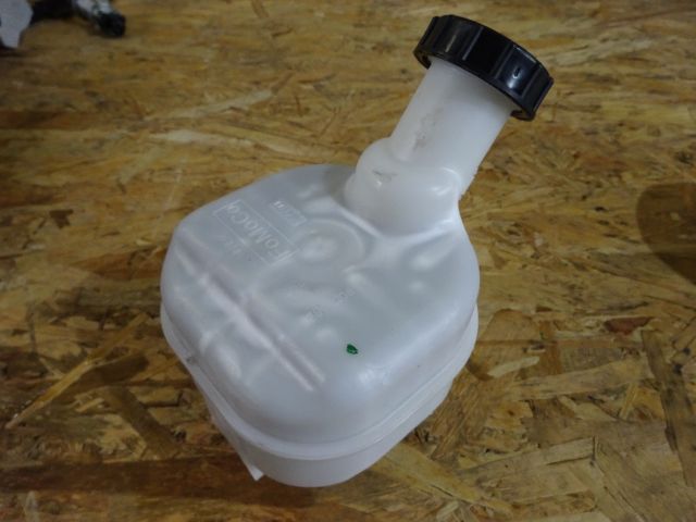 bontott FORD TRANSIT Fékfolyadék Tartály