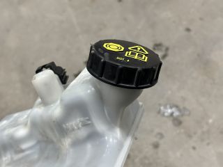 bontott FORD TRANSIT Fékfolyadék Tartály