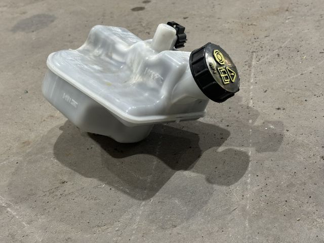 bontott FORD TRANSIT Fékfolyadék Tartály